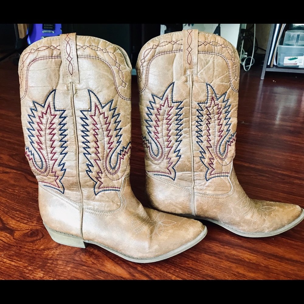 Paisley boots by coconuts